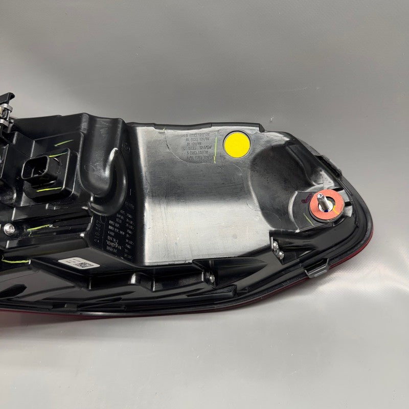BMW X7 TAIL LIGHT RIGHT PASSENGER 2019 2020 2021 2022 OEM H45A164A605