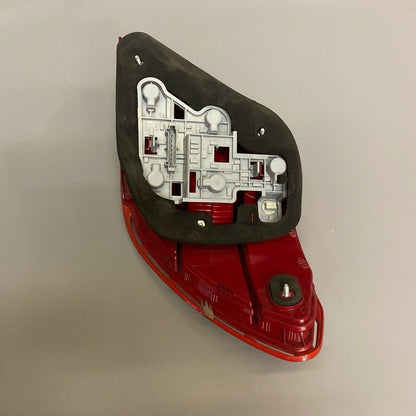 2048200164 MERCEDES BENZ C300 C350 TAIL LIGHT LEFT DRIVER SIDE 2008 2009 2010 SEDAN OEM