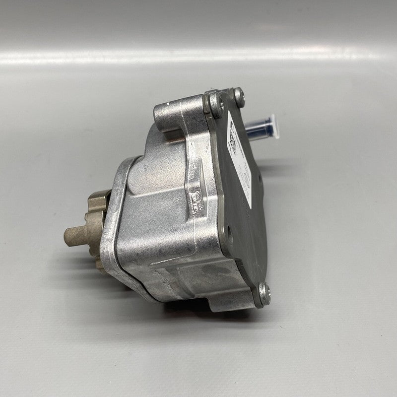 LR082226 / FX23-2A451-AB LAND ROVER DEFENDER PUMP VACUM RIGHT 2020 2021 2022 OEM FX23-2A451-AB