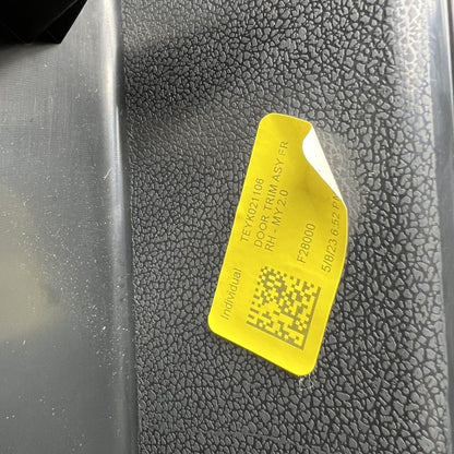 1997295-00-B TESLA MODEL Y DOOR PANEL RIGHT FRONT 2020 2021 2022 2023 OEM 1997295-00-B