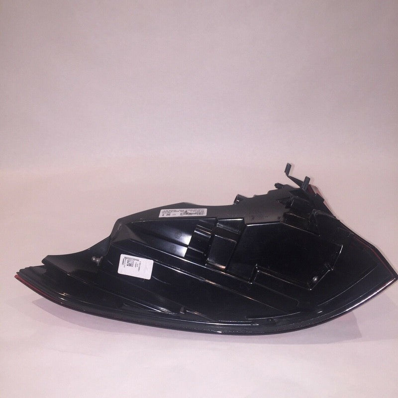 7P5945208R PORSCHE CAYENNE TAIL LIGHT RIGHT SIDE 7P5945208R 2015 2016 2017 LED OEM