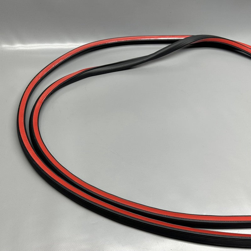 4KE-837-912-A AUDI E-TRON DOOR SEAL RIGHT FRONT 2020 2021 2022 2023 OEM 4KE-837-912-A