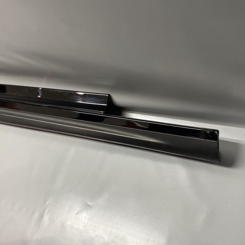 670010791 MASERATI GHIBLI ROCKER MOLDING RIGHT PASSENGER 2014 2015 2016 2017 670010791 oem