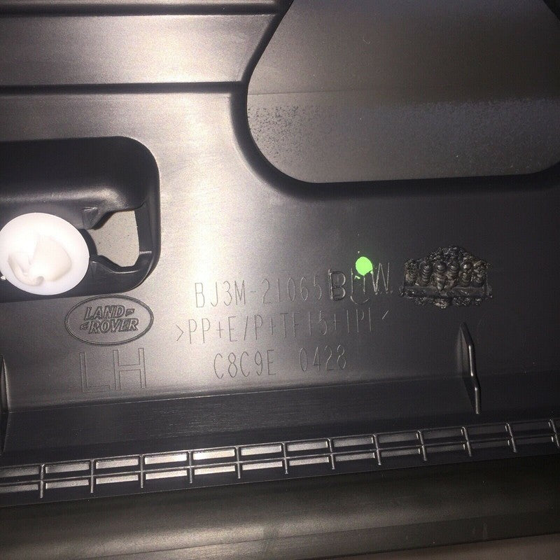 LRO94273  /  BJ3M-21065-BHW LAND ROVER EVOQUE LEFT FRONT DOOR LOWER  MOUDLING 5-DOOR 2012 2013 2014 2015 OEM