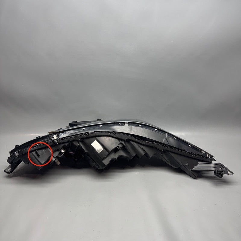 TOYOTA SIENNA HEADLIGHT RIGHT PASSENGER 2021 2022 2023 2024 LED OEM
