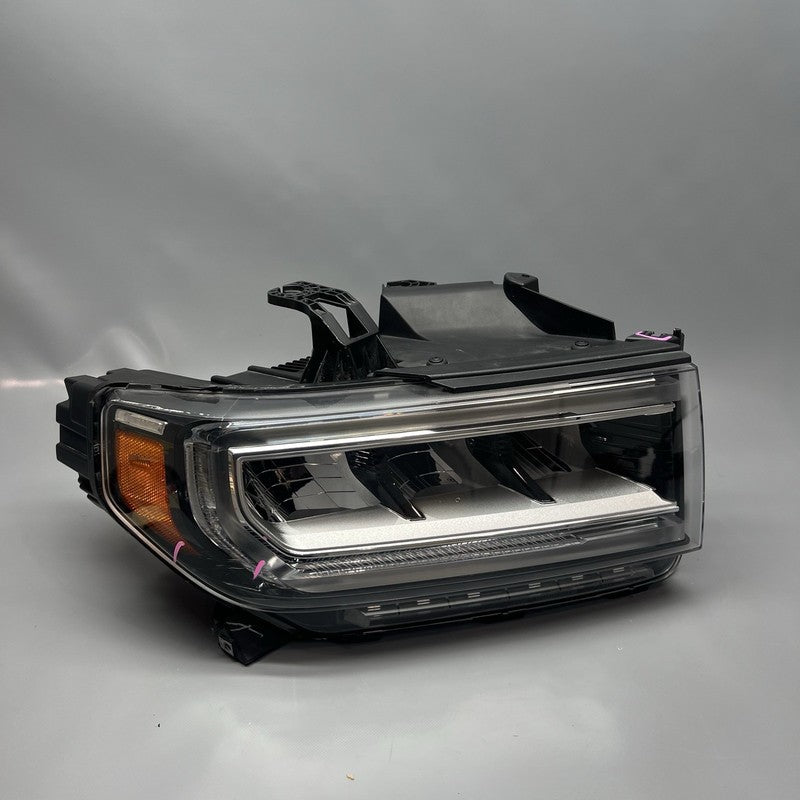 84902386 GMC ACADIA HEADLIGHT RIGHT PASSENGER 2020 2021 2022 2023 LED OEM 84902386