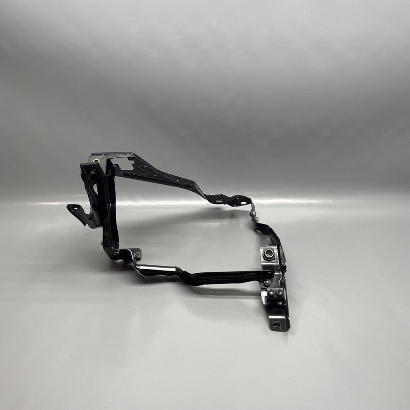 204626044 MERCEDES BENZ C300 HEADLIGHT SUPPORT BRACKET LEFT 204626044 2008 2009 2010 2011 