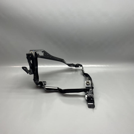 204626044 MERCEDES BENZ C300 HEADLIGHT SUPPORT BRACKET LEFT 204626044 2008 2009 2010 2011 