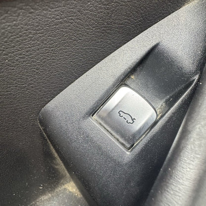 M8 BMW M8 840i M850i DOOR PANEL LEFT FRONT 2020 2021 2022 2023 2024 OEM