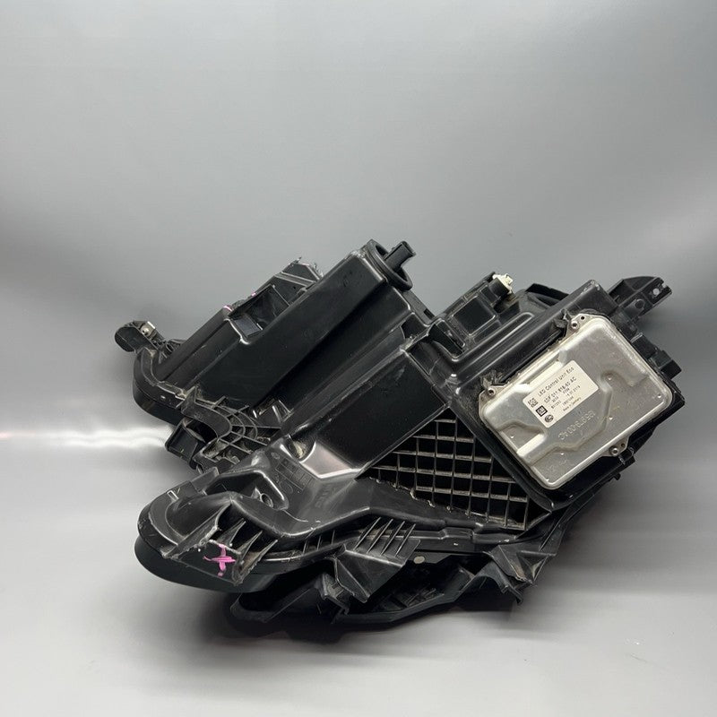 84664074 GMC TERRAIN HEADLIGHT RIGHT PASSENGER XENON 2018 2019 2020 2021 OEM 84664074