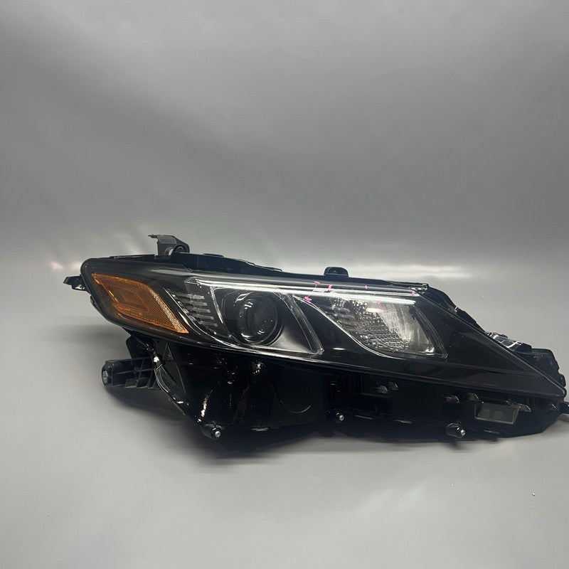 TOYOTA CAMRY HEADLIGHT RIGHT PASSENGER 2019 2020 2021 2022 2023 2024 OEM