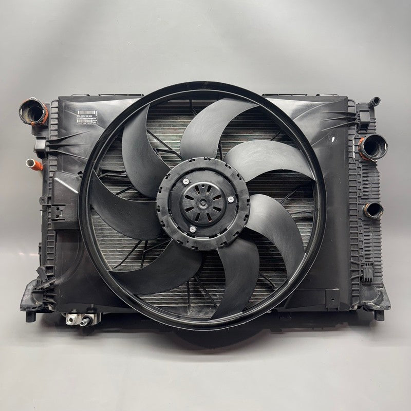 A2045003703 MERCEDES BENZ E350 E550 COOLANT RADIATOR 2010 2011 2012 2013 2014 2015 OEM
