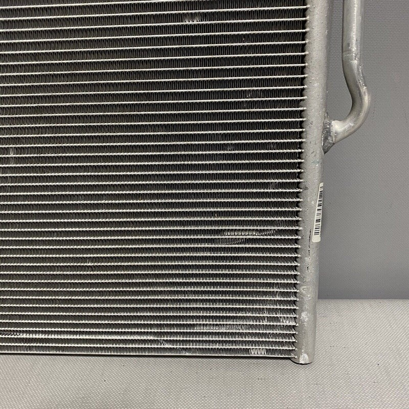 7P0820411B PORSCHE CAYENNE AC CONDENSER VOLKSWAGEN TOUAREG 3.0L V6 2011 2012 13 14 15 2016