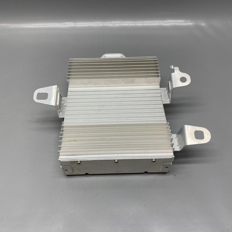 1507152-00-A TESLA MODEL Y AUDIO AMPLIFIER 2020 2021 2022 2023 OEM 1507152-00-A