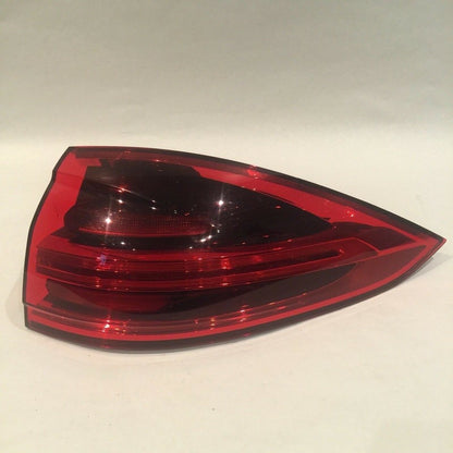 7P5945208H PORSCHE CAYENNE TAIL LIGHT RIGHT PASSENGER 2015 2016 2017 LED OEM 
