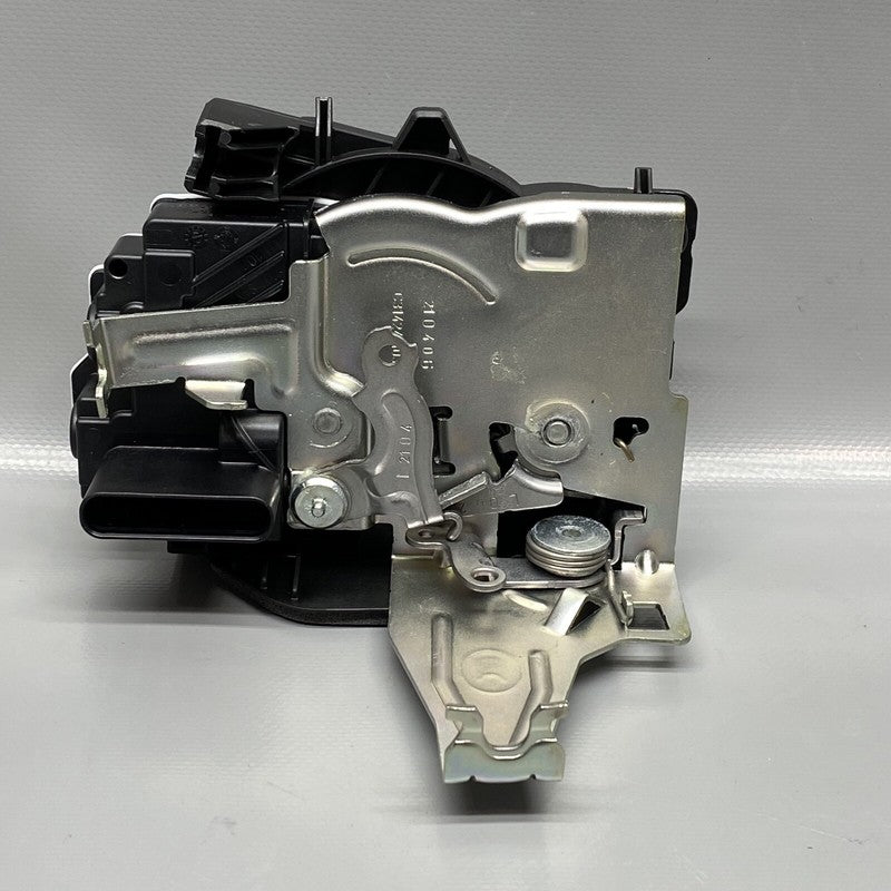 LR082226 / FX23-2A451-AB LAND ROVER DEFENDER LEFT REAR DOOR LOCK LATCH 2020 2021 2022 2023 OEM LR070433