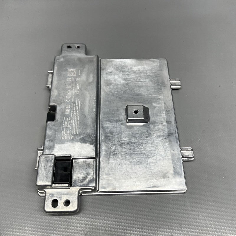 1755100-00-D TESLA MODEL 3 Y INDUCTIVE WIRELESS PHONE CHARGING MODULE 2017-2023 1755100-00-D