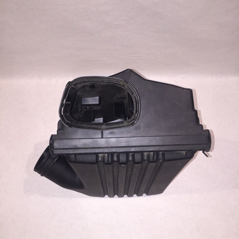 13717548885 BMW X5 E70 3.0 AIR CLEANER BOX 2007 2008 2009 2010 OEM