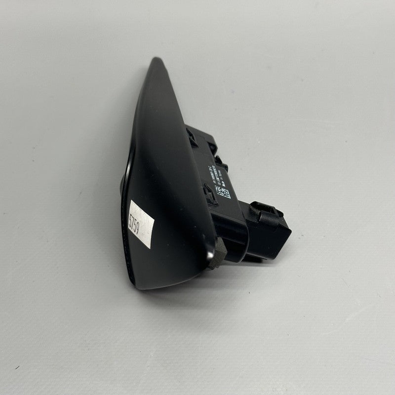 1495865-20-C TESLA MODEL 3 Y FENDER CAMERA MARKER RIGHT 2017 18 19 20 21 2022 1495865-20-C