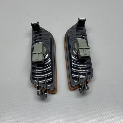 95B945119 PORSCHE MACAN FRONT BUMPER MARKER 95B945119 2016 2017 2018 2019 2020 2021 OEM