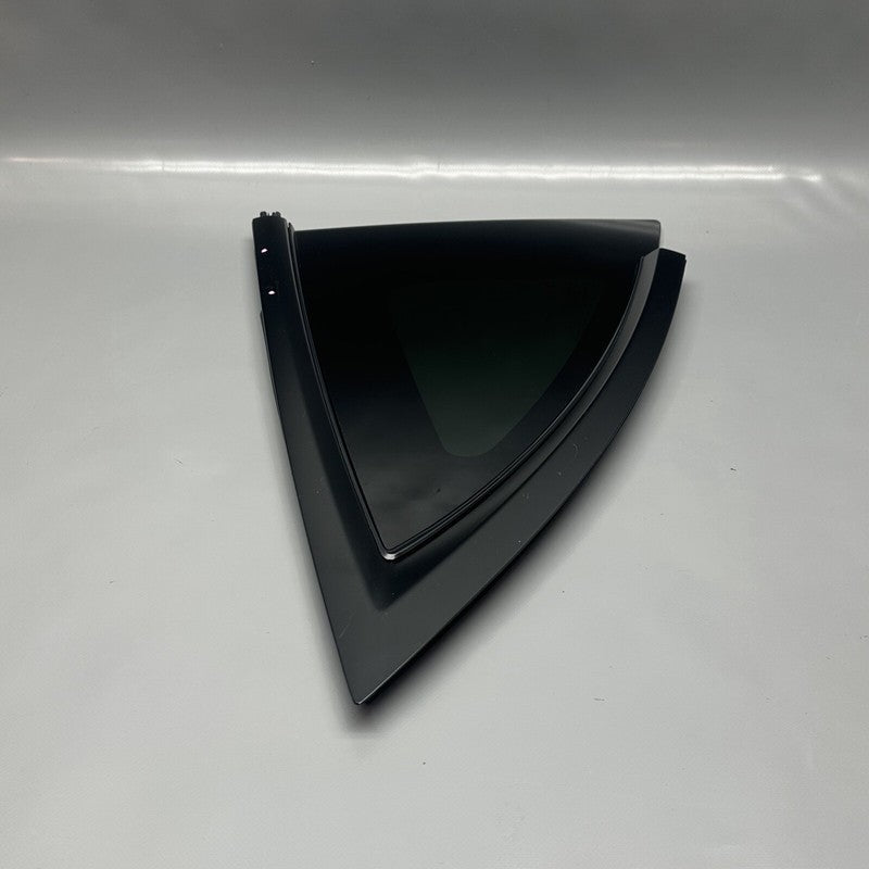 1495741-00-E TESLA MODEL Y QUARTER GLASS RIGHT REAR 2020 2021 2022 2023 OEM 1495741-00-E