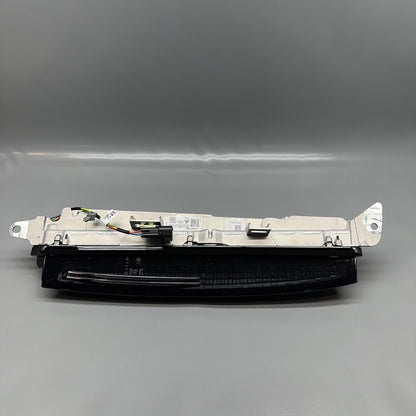 M8E2-13404-AL RANGE ROVER VOGUE TAIL LIGHT LEFT DRIVER 2023 2024 OEM M8E2-13404-AL