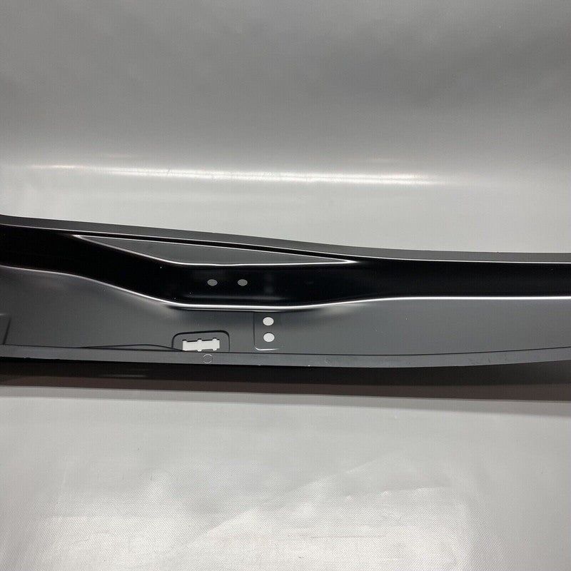 95B809022 PORSCHE MACAN PILLAR RIGHT CENTER 95B809022 2017 2018 2019 2020 2021 OEM