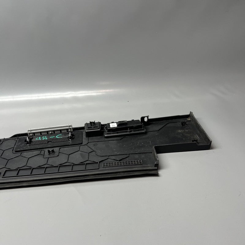 1741538-00-C TESLA CYBERTRUCK BEDSIDE SAIL APPLIQUE LEFT 2023 2024 OEM 1741538-00-C