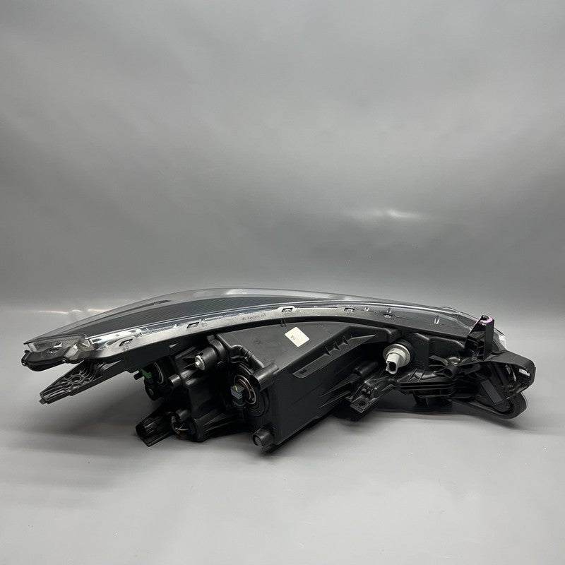 26060-5R00A NISSAN KICKS HEADLIGHT LEFT DRIVER 2021 2022 2023 HALOGEN OEM 26060-5R00A