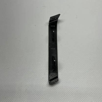 670098797 MASERATI GHIBLI FRONT BUMPER PLATE BRACKET 2014 2015 2016 2017 OEM 670098797