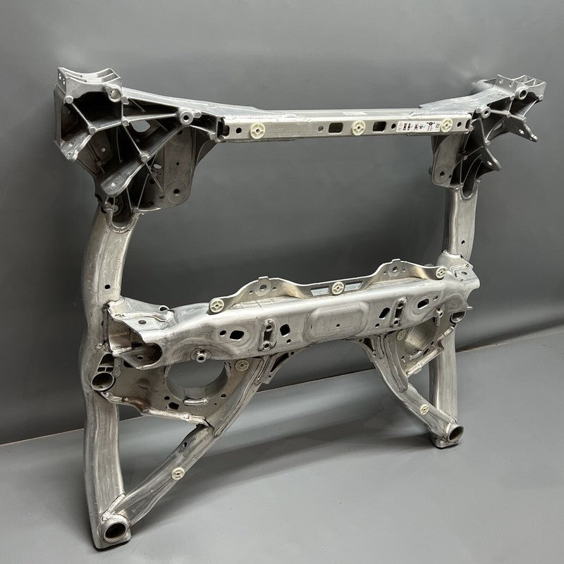 6861106 BMW 750 CROSSMEMBER FRONT SUBFRAME 2016 2017 2018 2019 OEM 6861106