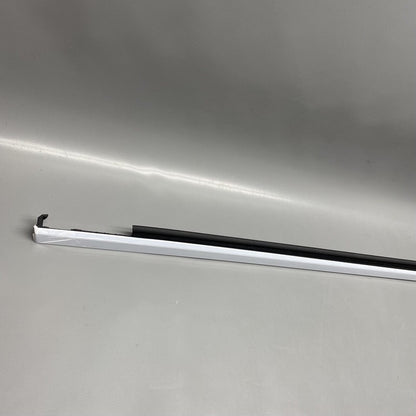 95B837476D PORSCHE MACAN DOOR TRIM RIGHT FRONT 2015 2016 2017 2018 2019 2020 OEM 95B837476D