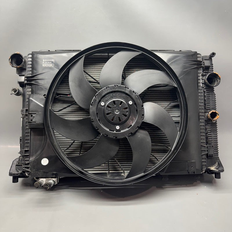 MERCEDES BENZ C250 COOLING RADIATOR FAN 2012 2013 2014 OEM A2049066802