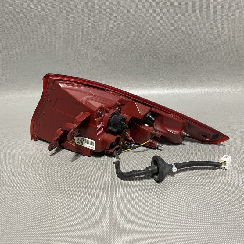 92401-G2000 HYUNDAI IONIQ TAIL LIGHT LEFT DRIVER 92401-G2000 2017 2018 2019 OEM