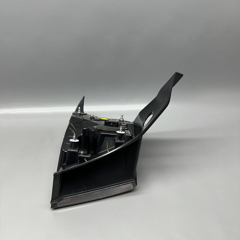 1502087-00-D TESLA MODEL Y TAIL LIGHT RIGHT PASSENGER 2020 21 22 23 2024 LED OEM 1502087-00-D