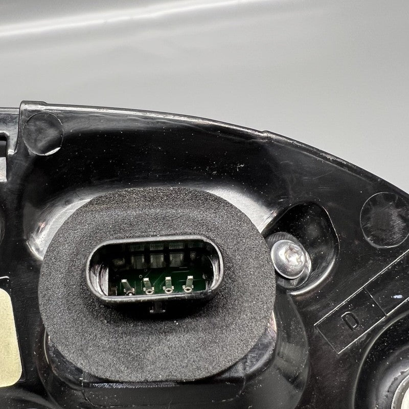 1502089-00-B TESLA MODEL Y LIFT GATE TAIL LIGHT RIGHT PASSENGER 2020 21 22 2023 1502089-00-B