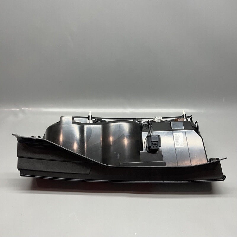 LAND ROVER DISCOVERY 4 TAIL LIGHT LEFT DRIVER 2010 2011 2012 2013 OEM 