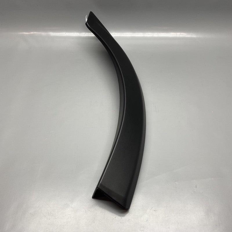 J8A228370AD RANGE ROVER VELAR WHEELHOUSE MOLDING TRIM RIGHT J8A228370AD 2018 2019 OEM