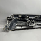 53100-04470 TOYOTA TACOMA GRILLE 2012 2013 2014 2015 OEM 53100-04470 DAMAGED