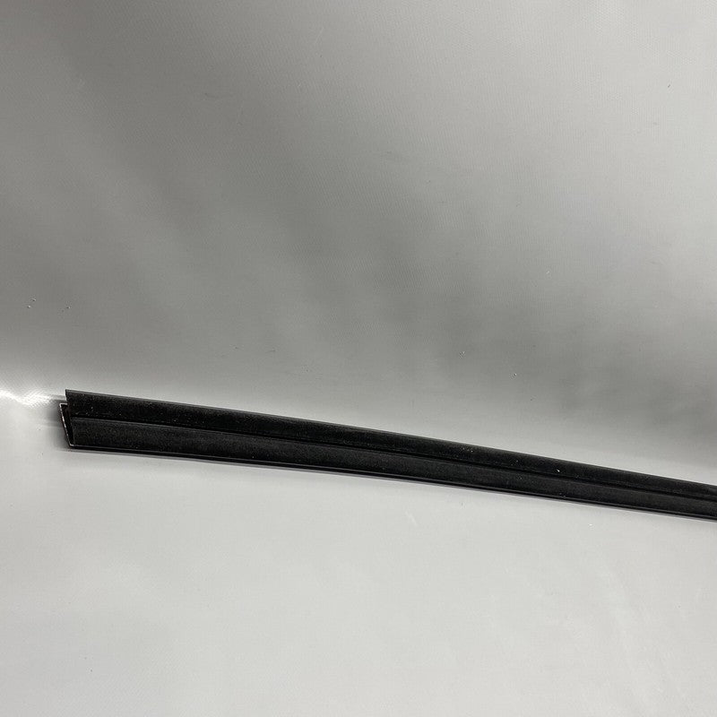 1038393-00-A TESLA MODEL S DOOR WINDOW MOLDING LEFT FR0NT 2012-2020 OEM 1038393-00-A