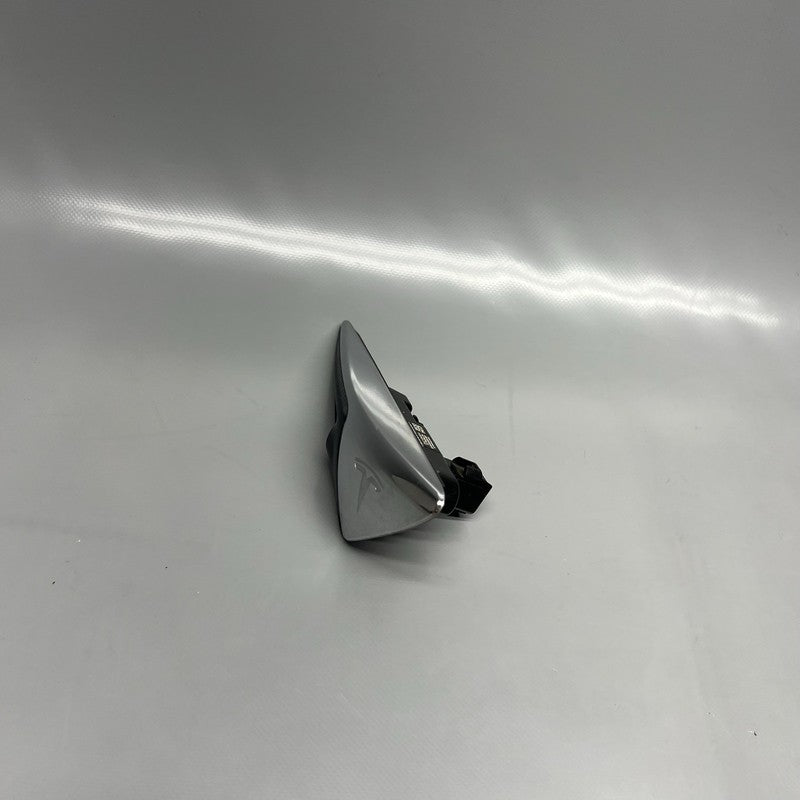 1125107-77-E TESLA MODEL 3 FENDER CAMERA MARKER RIGHT 2018 2019 2020 2021 1125107-77-E