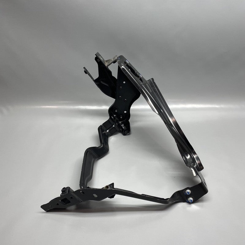204626044 MERCEDES BENZ C300 HEADLIGHT SUPPORT BRACKET LEFT 204626044 2008 2009 2010 2011 