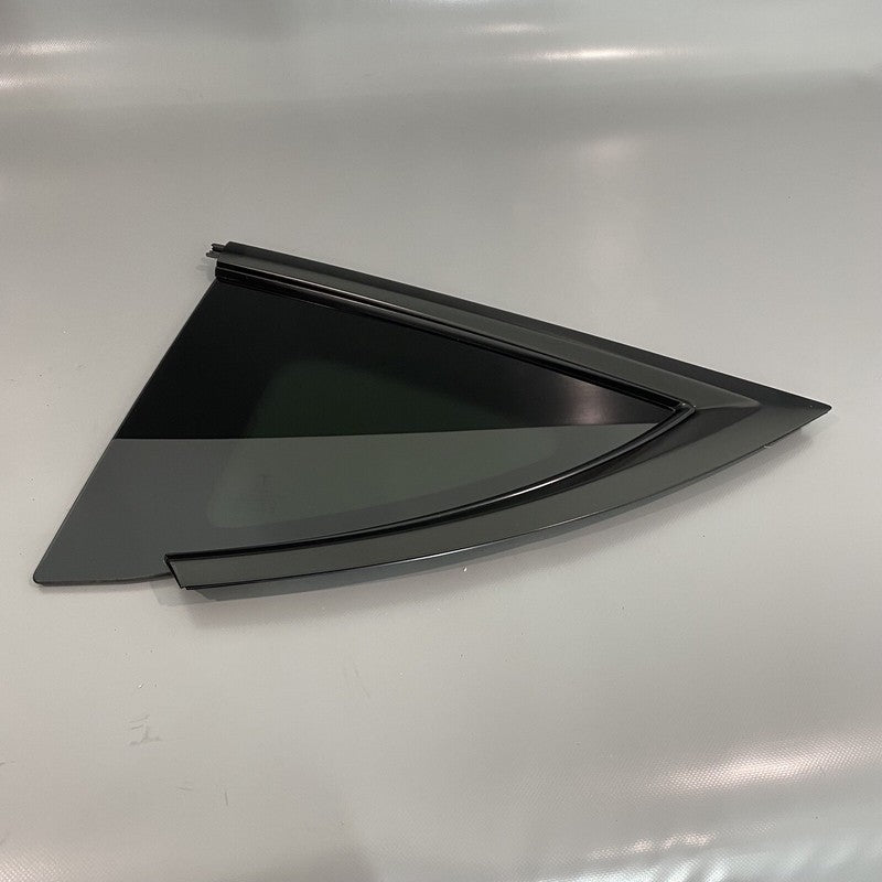 1495740-00-E TESLA MODEL Y QUARTER GLASS LEFT REAR 1495740-00-E 2020 2021 2022 OEM