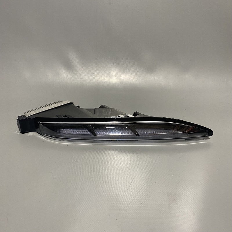 95B953082B PORSCHE MACAN DAYTIME RUNNING LIGHT RIGHT PASSENGER 95B953082B 2019 2020 LED 