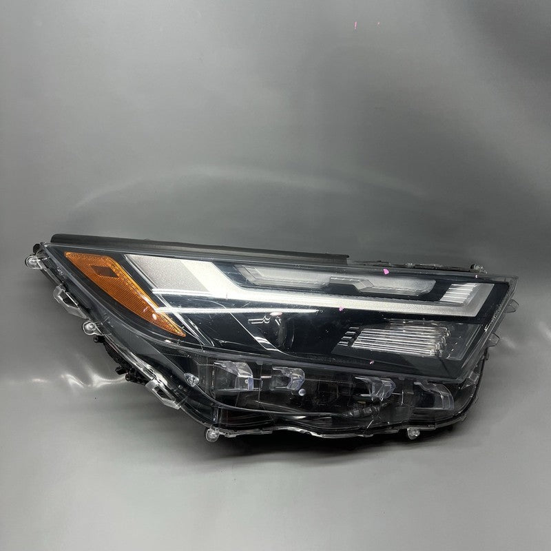 RAV 4 TOYOTA RAV 4 HEADLIGHT RIGHT PASSENGER 2022 2023 2024 OEM 