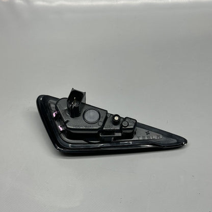 1495865-20-D TESLA MODEL 3 Y FENDER CAMERA MARKER RIGHT 2017 18 19 20 21 2022 1495865-20-D