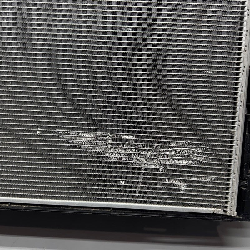 A2045003703 MERCEDES BENZ E350 E550 COOLANT RADIATOR 2010 2011 2012 2013 2014 2015 OEM