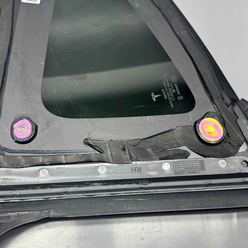 1495741-00-E TESLA MODEL Y QUARTER GLASS RIGHT REAR 2020 2021 2022 2023 OEM 1495741-00-E