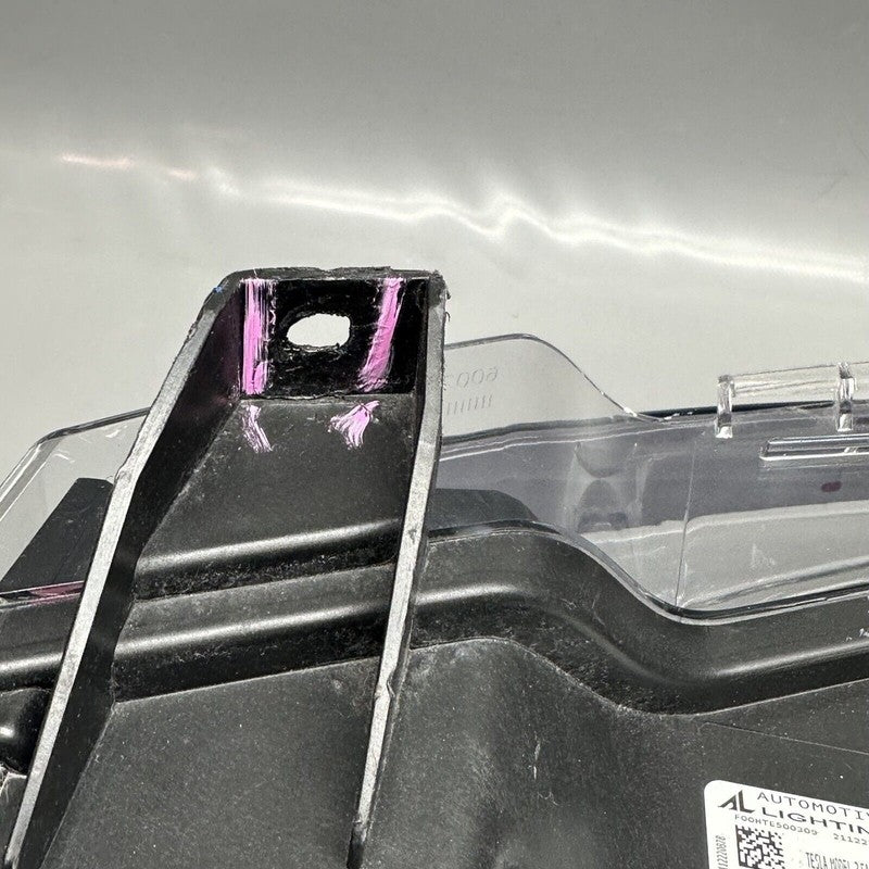 1077391-00-F TESLA MODEL 3 FOG LIGHT LEFT DRIVER 2017 18 19 20 21 22 2023 OEM 1077391-00-F