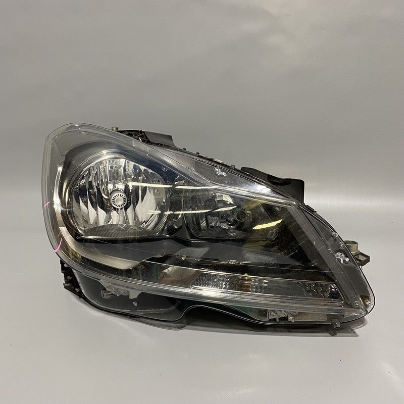 A2048200039 MERCEDES BENZ C250 HEADLIGHT RIGHT PASSENGER A2048200039 HALOGEN 2012 2013 2014